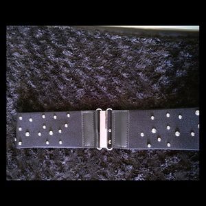 Ladies Belt.